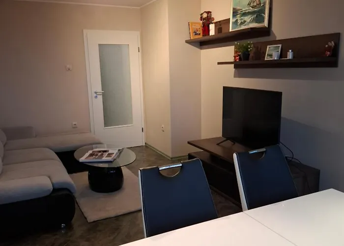 Petar Gembeshev Apartament Warna